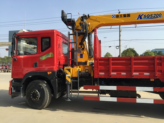 東風(fēng)T5新款8噸隨車吊