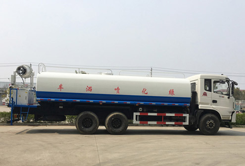 東風后八輪18方多功能抑塵車