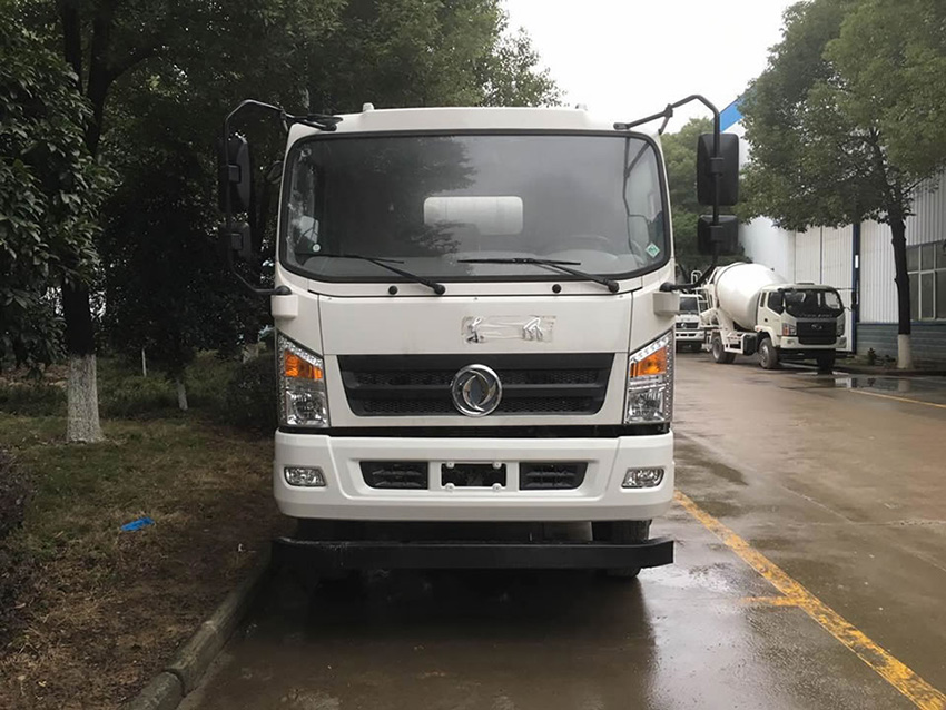 2017款東風(fēng)6方攪拌車(chē)（國(guó)五）