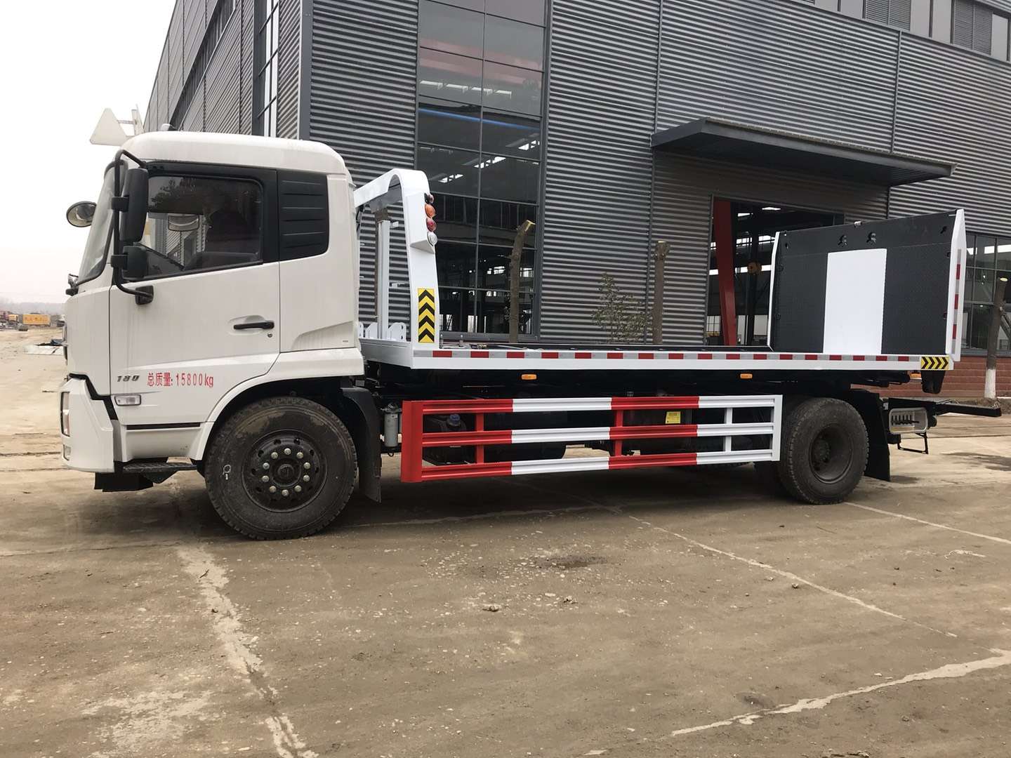 東風(fēng)天錦一拖二清障異型（報廢車廠專用）