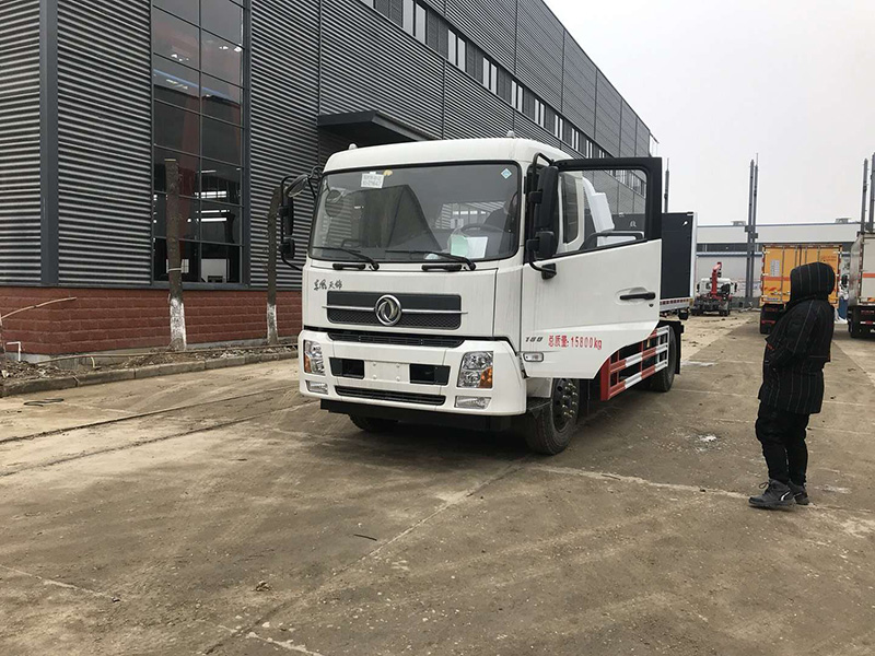 東風(fēng)天錦一拖二清障異型（報廢車廠專用）