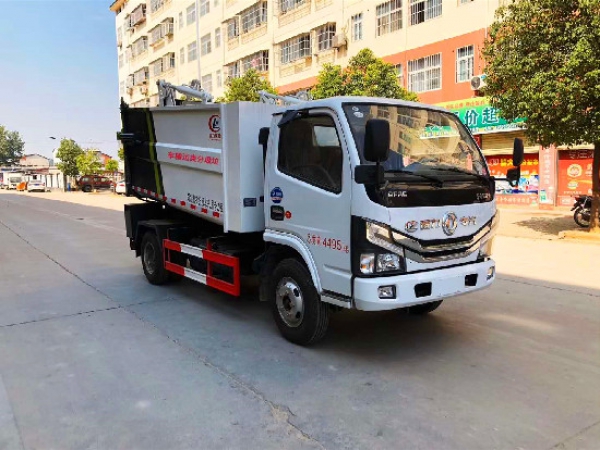 東風(fēng)小多利卡國(guó)六后掛桶無泄漏壓縮垃圾車