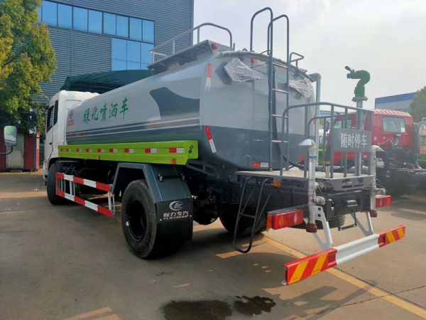 國(guó)六14噸東風(fēng)天錦灑水車(chē)