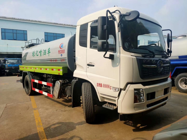 國(guó)六14噸東風(fēng)天錦灑水車(chē)