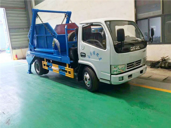 東風小多利卡擺臂式垃圾車（藍牌5方）