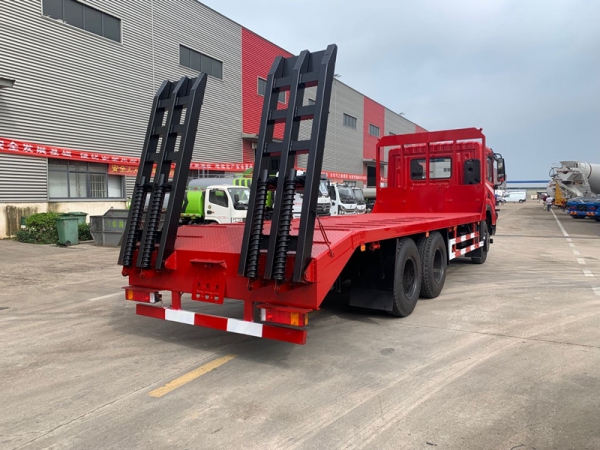 東風華神T5后八輪平板拖車