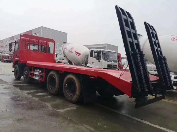 東風D17-H前四后八平板運輸車