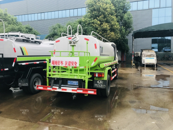 江鈴5噸灑水車廠家價格