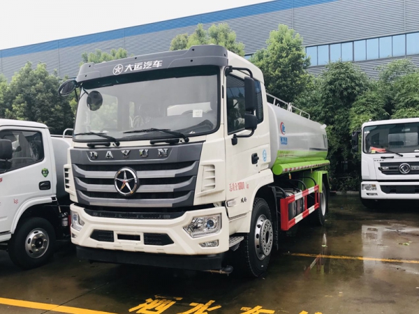 大運(yùn)14噸綠化灑水車(chē)