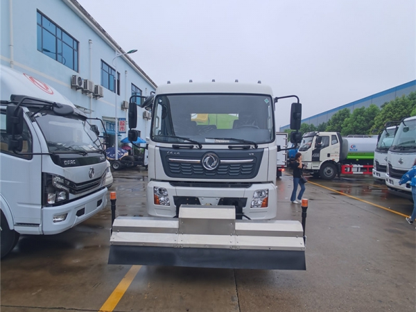 東風天錦路面清洗車 養護車