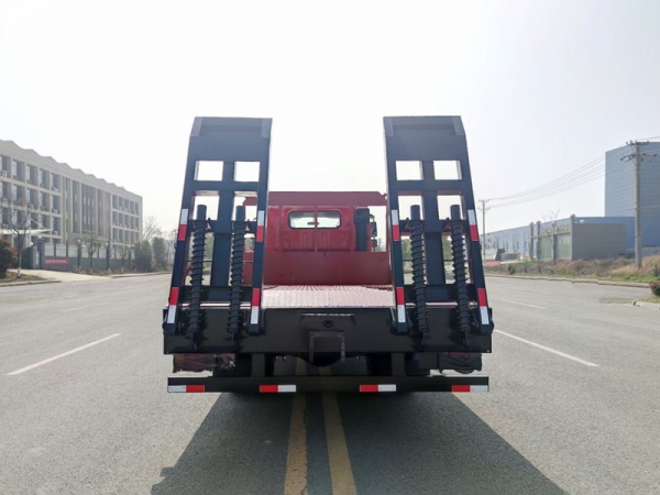 國六福田3900軸距單橋平板運輸車