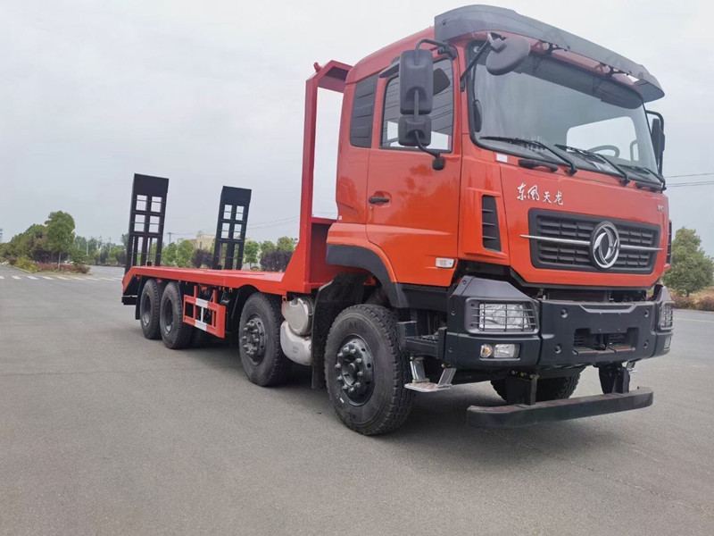國六東風天龍前四后八平板運輸車，挖機拖車價格