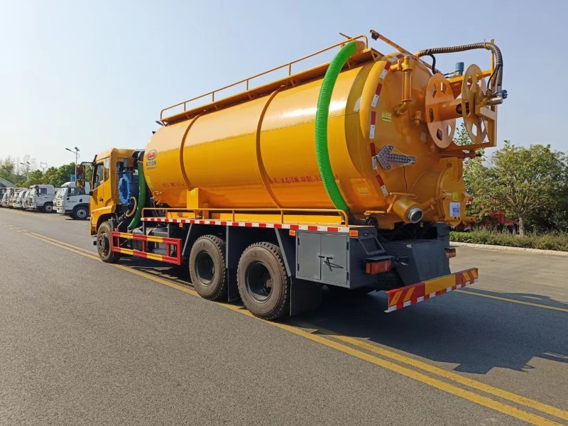 東風(fēng)后八輪22方管道疏通車(chē)