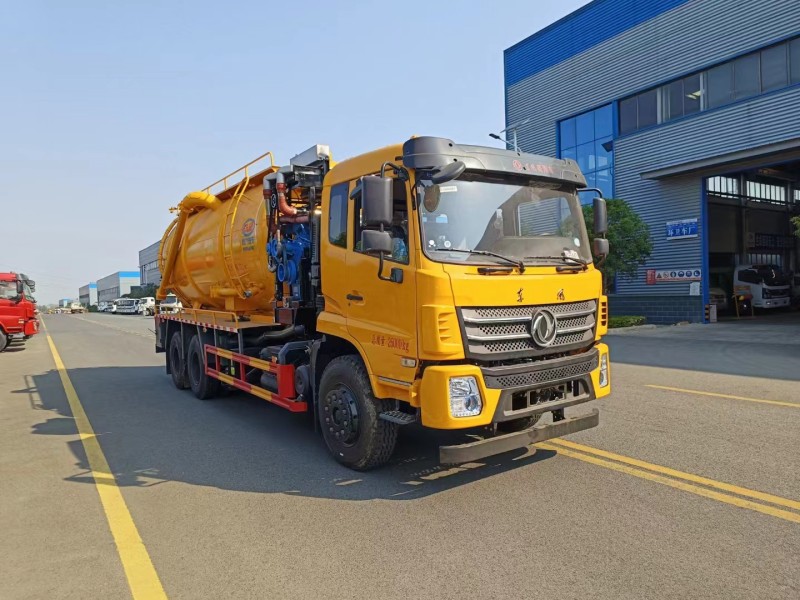 東風(fēng)后八輪22方管道疏通車(chē)