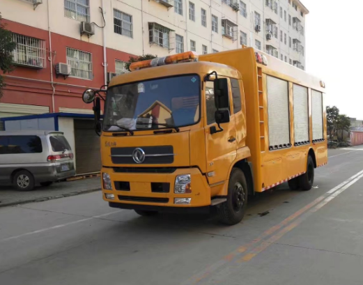 東風(fēng)天錦搶險(xiǎn)工具車(chē)